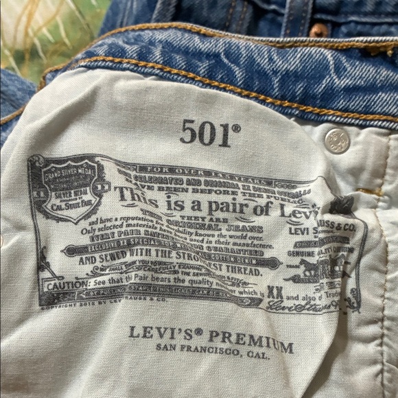 Levi's Women's Blue Jeans - Picture 4 of 5